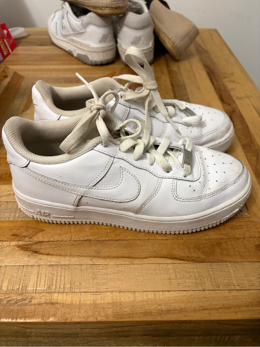 Nike Kids White Low-Top Sneakers Air Force One AF1 Size 6Y vintage y2k